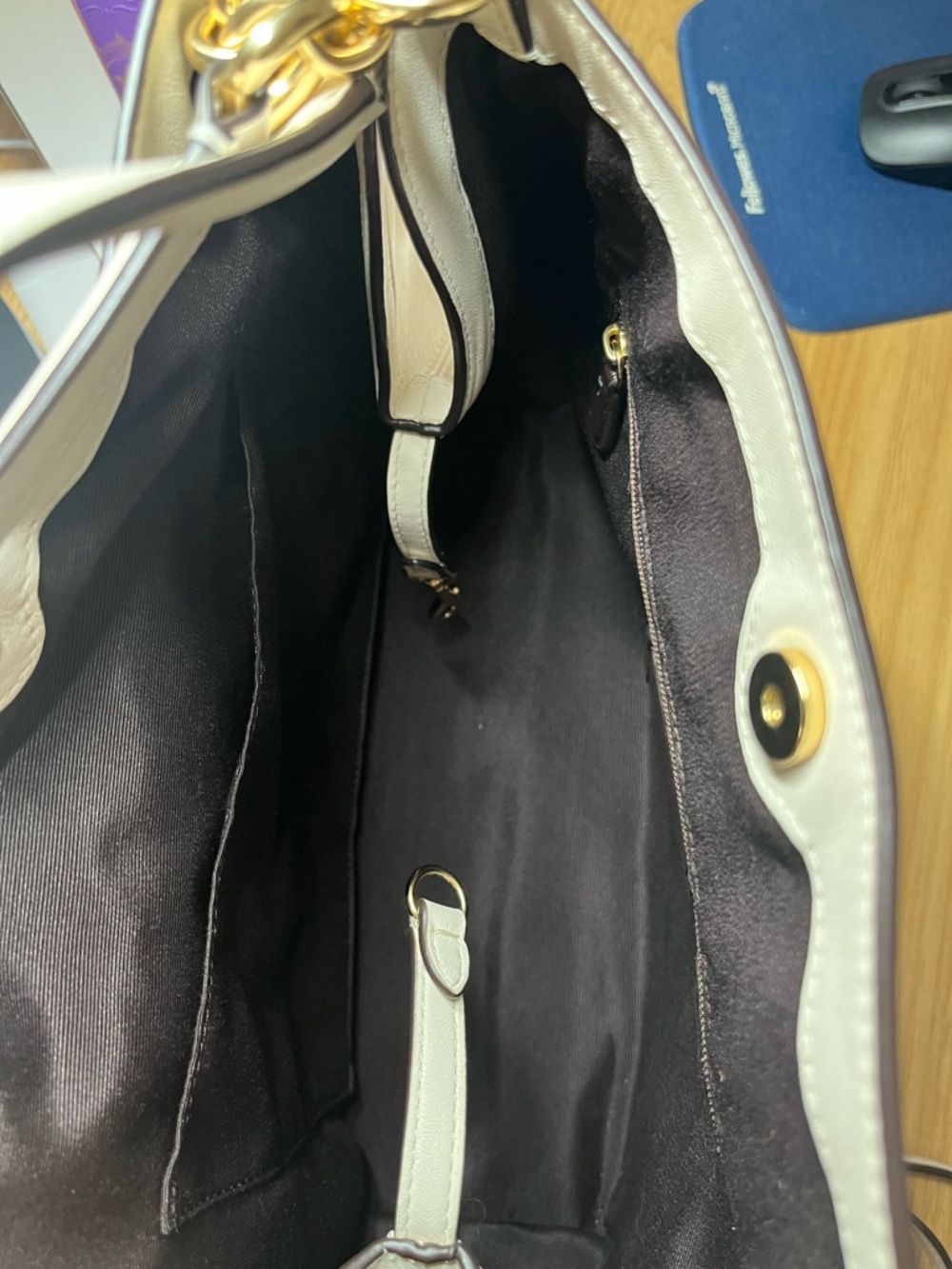Coach Beige Signature Canvas & Leather Shoulder Bag - Picture 4 of 5